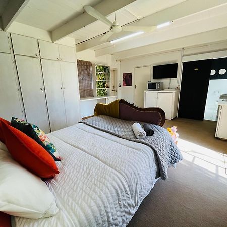 The Gallery Lounge Potchefstroom Extérieur photo