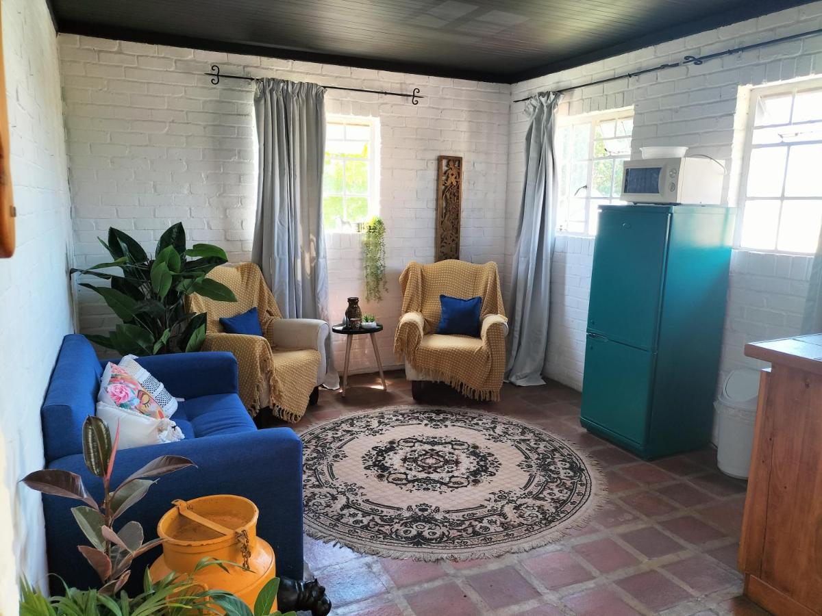 The Gallery Lounge Potchefstroom Extérieur photo