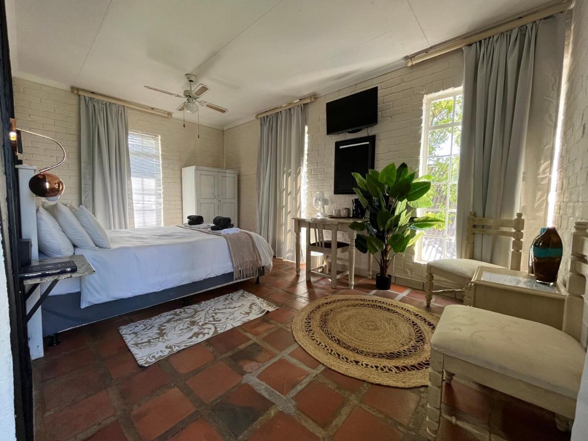 The Gallery Lounge Potchefstroom Extérieur photo