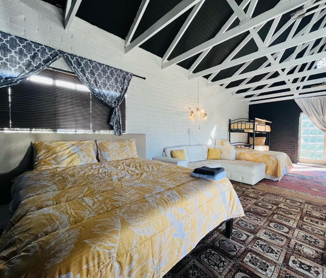 The Gallery Lounge Potchefstroom Extérieur photo
