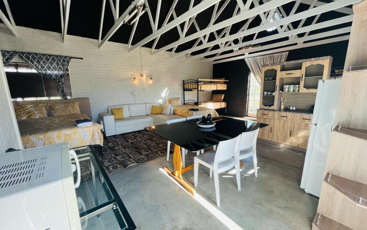 The Gallery Lounge Potchefstroom Extérieur photo